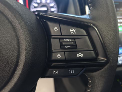 Used 2025 Subaru Forester Premium AWD/4WD image 16