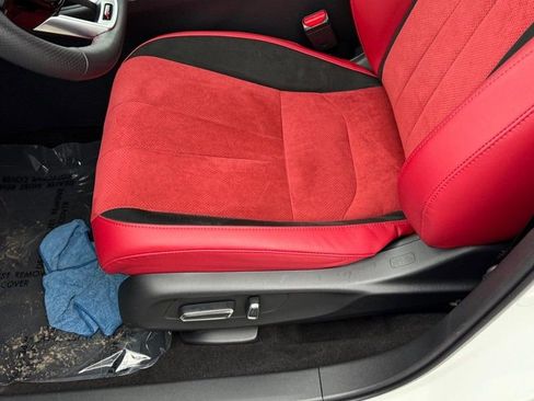 Certified 2025 Acura ADX A-Spec image 18