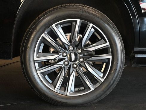 Used 2023 Cadillac Escalade Sport w/ Touring Package RWD image 9