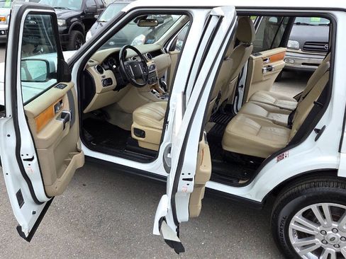 Used 2012 Land Rover LR4 HSE AWD/4WD image 24