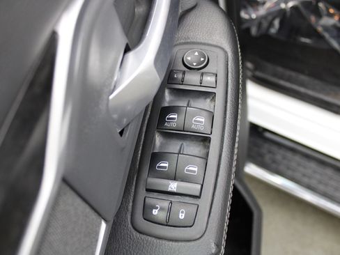 Used 2022 RAM 2500 Big Horn AWD/4WD image 40