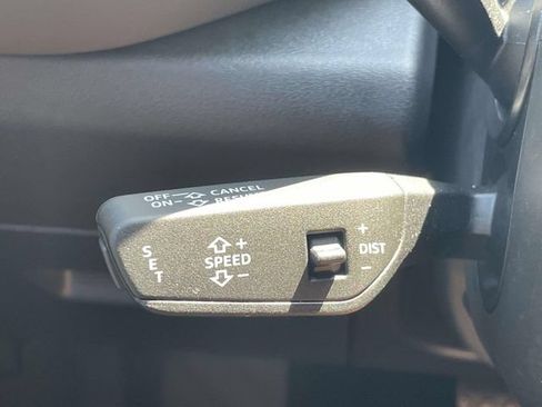 Used 2025 Audi Q5 Prestige AWD/4WD image 24