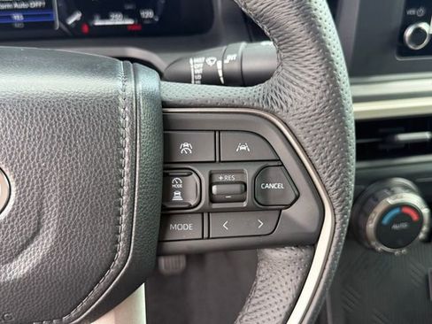 Used 2025 Toyota Tacoma TRD Off-Road image 18