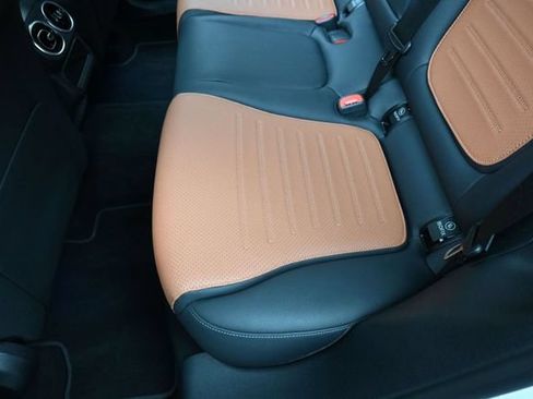 Used 2024 Mercedes-Benz GLC 300 image 22