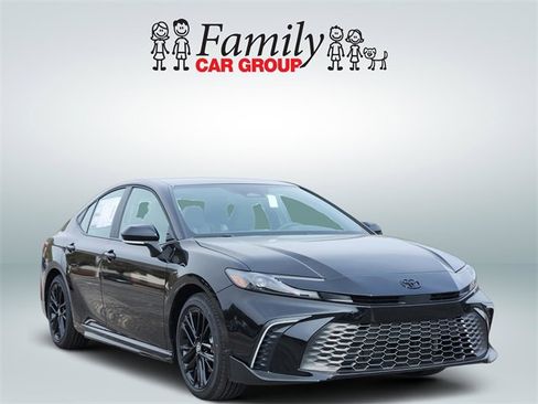 New 2026 Toyota Camry SE image 2