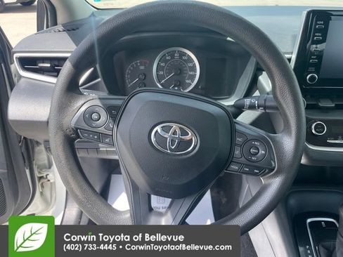 Used 2020 Toyota Corolla LE FWD image 22