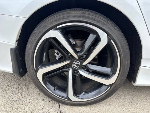 Used 2022 Honda Accord Sport image 12