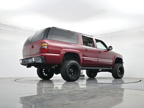 Used 2004 Chevrolet Suburban LT w/ Preferred Equipment Group RWD image 31