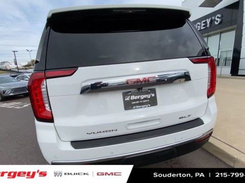 Used 2021 GMC Yukon XL SLT w/ SLT Luxury Plus Package image 8