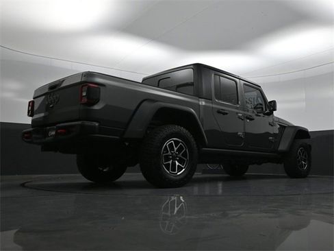 Used 2025 Jeep Gladiator Rubicon w/ Convenience Group image 28