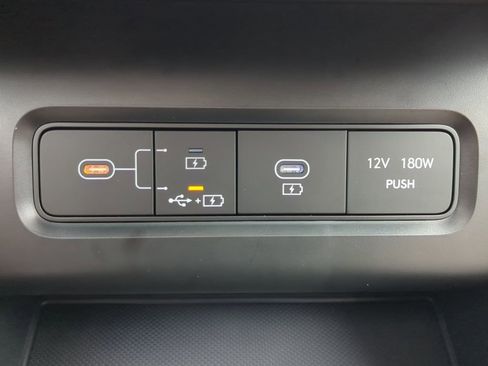 New 2025 Hyundai Tucson Limited image 10