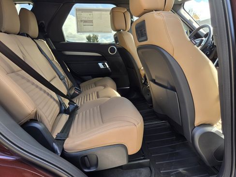 New 2026 Land Rover Discovery Limited Edition image 9
