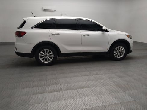 Used 2020 Kia Sorento LX image 10