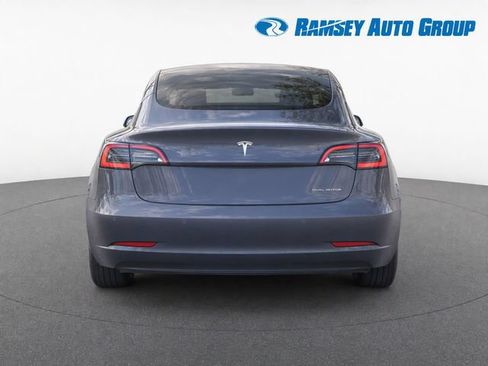 Used 2022 Tesla Model 3 Long Range AWD/4WD image 7