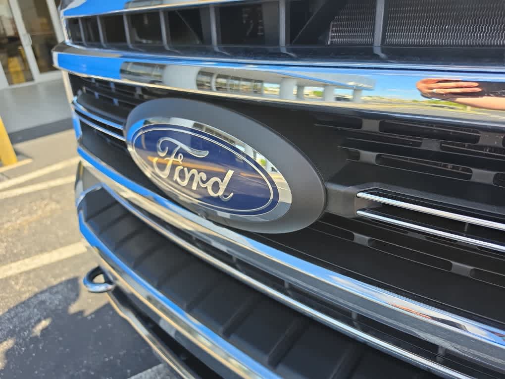 Used 2022 Ford F250 Lariat w/ Lariat Ultimate Package AWD/4WD image 9