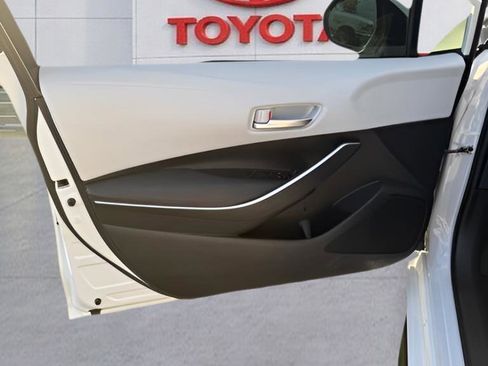 Used 2024 Toyota Corolla SE FWD image 18