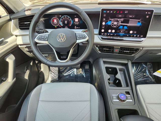 New 2026 Volkswagen Tiguan SE AWD/4WD image 24