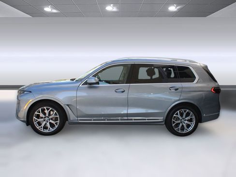 Used 2024 BMW X7 xDrive40i image 2