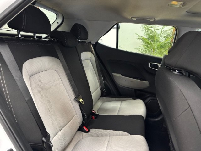 Used 2024 Hyundai Venue SEL FWD image 16