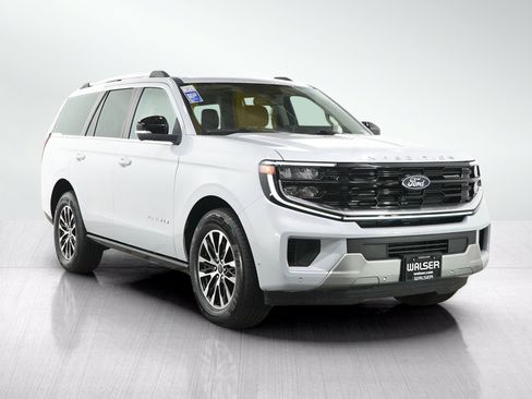Used 2025 Ford Expedition Platinum AWD/4WD image 9