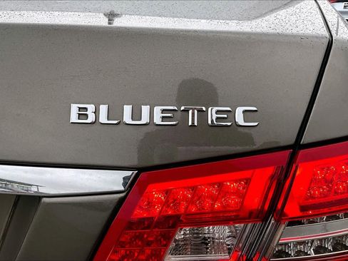Used 2013 Mercedes-Benz E 350 BlueTEC Sedan image 9