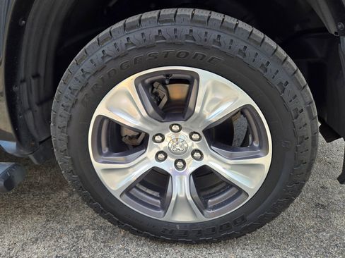 Used 2022 RAM 1500 Laramie image 28