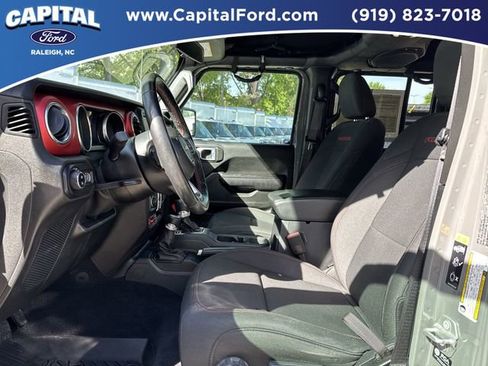 Used 2021 Jeep Gladiator Rubicon w/ Cold Weather Group image 21