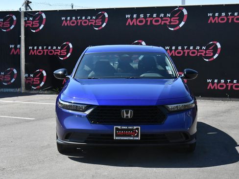 Used 2023 Honda Accord Sport image 2