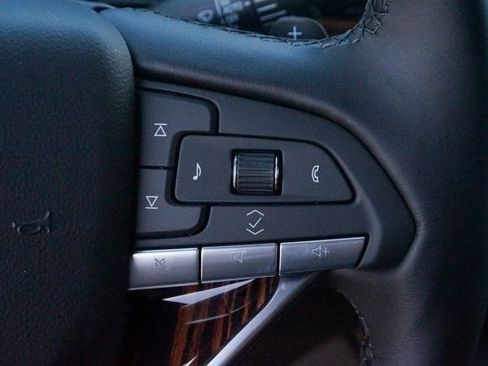 Certified 2024 Cadillac Escalade Premium Luxury w/ Performance Package image 23