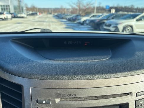 Used 2012 Subaru Outback 2.5i Limited image 19