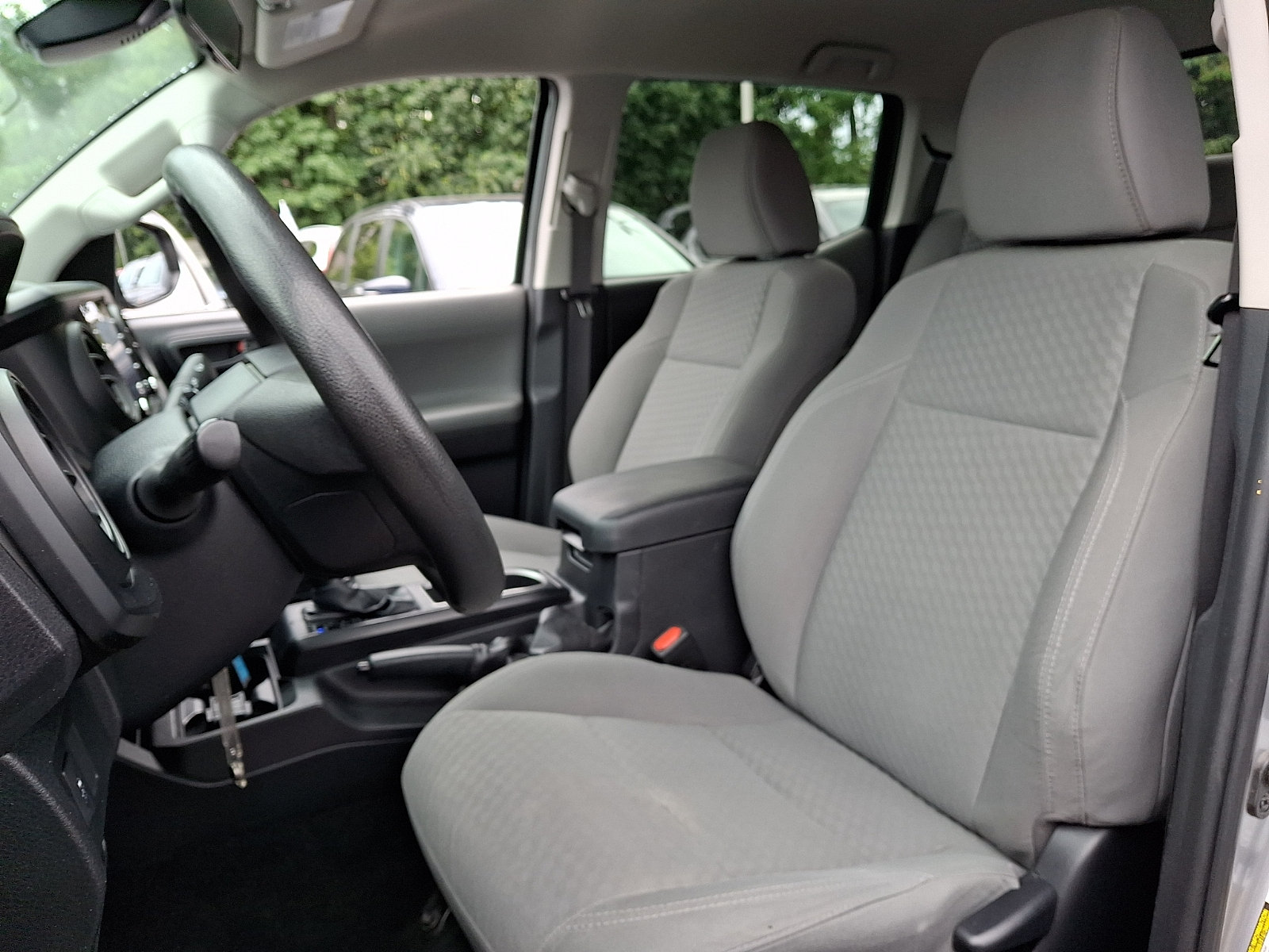 Used 2021 Toyota Tacoma SR AWD/4WD image 11