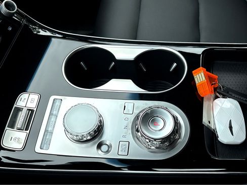 New 2026 Genesis GV70 2.5T Advanced image 14