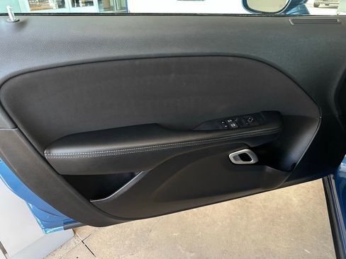 Used 2022 Dodge Challenger R/T image 10