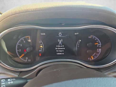 Used 2016 Jeep Grand Cherokee Overland w/ Advanced Technology Group AWD/4WD image 11
