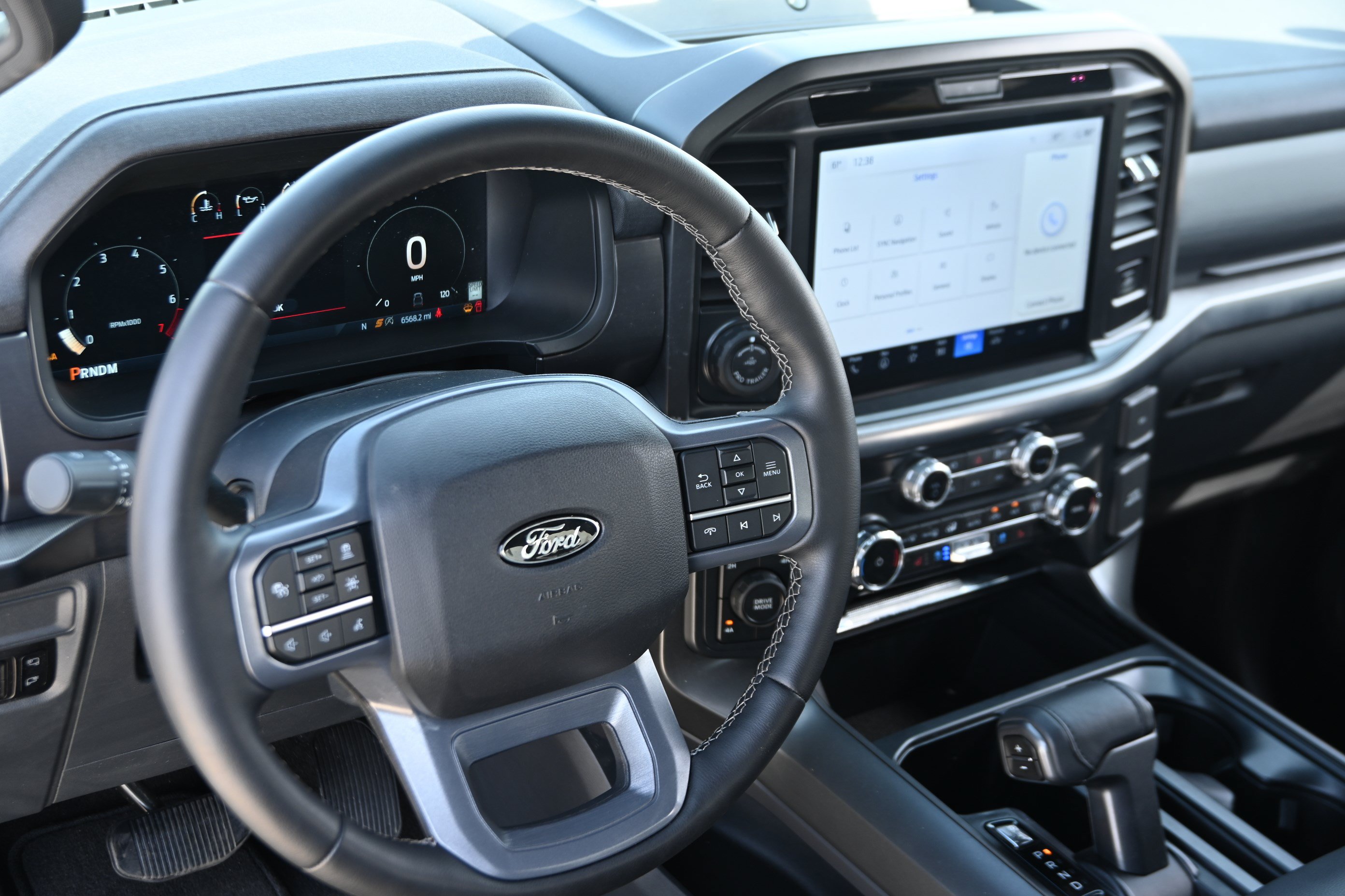 Used 2025 Ford F150 Lariat AWD/4WD image 14