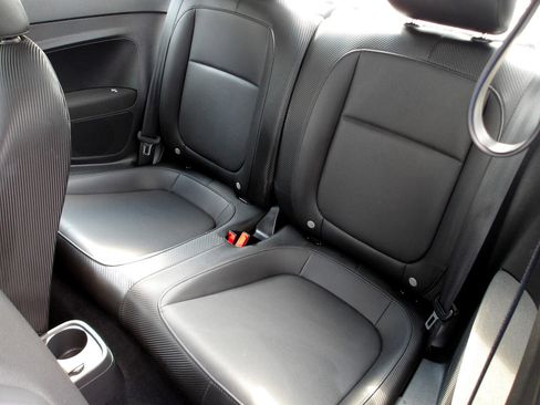 Used 2016 Volkswagen Beetle 1.8T SE image 10