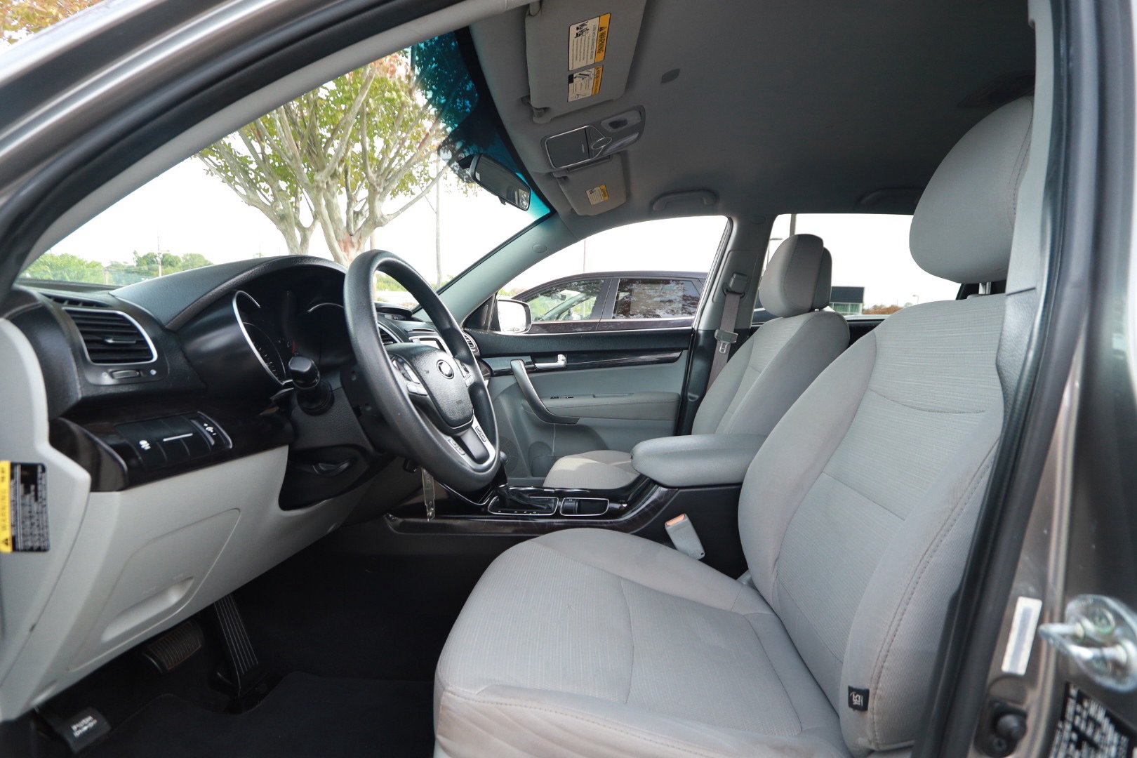Used 2015 Kia Sorento LX FWD image 17