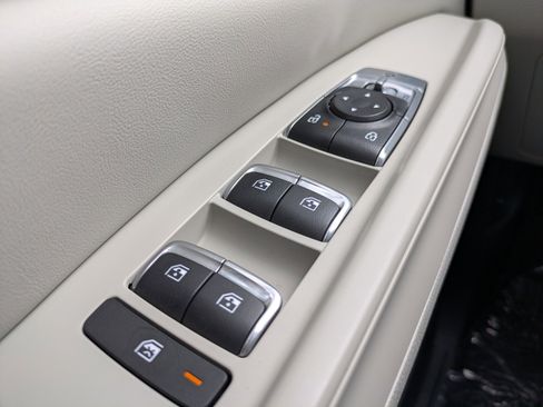 Used 2025 Kia Carnival SX Prestige image 22