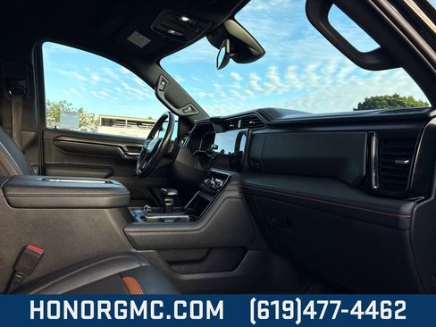 Used 2022 GMC Sierra 1500 AT4 image 24