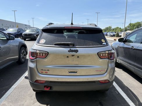 Used 2021 Jeep Compass Trailhawk AWD/4WD image 5