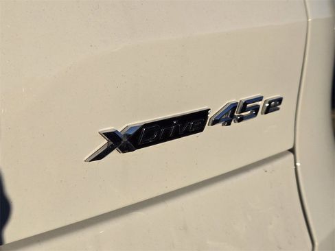 Used 2023 BMW X5 xDrive45e image 7