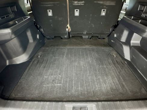 Used 2025 Toyota 4Runner SR5 AWD/4WD image 31
