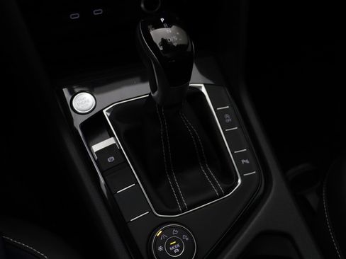 New 2026 Volkswagen Taos SEL image 12