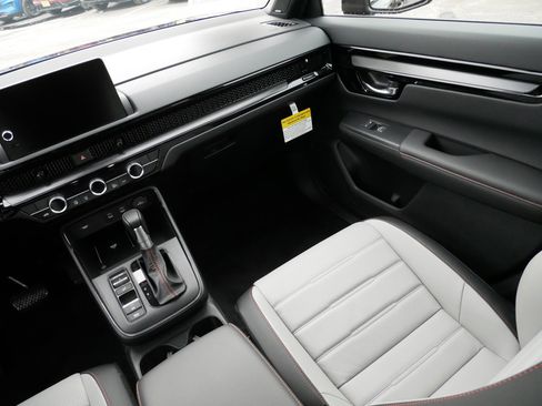 Certified 2026 Honda CR-V Sport Touring image 11