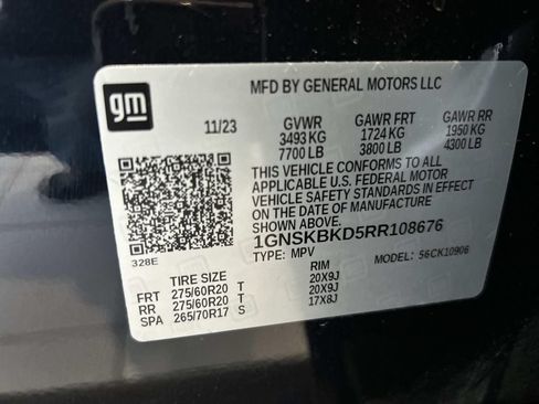 Used 2024 Chevrolet Suburban LS w/ Driver Alert Package AWD/4WD image 8
