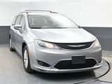 Used 2017 Chrysler Pacifica Touring-L image 3