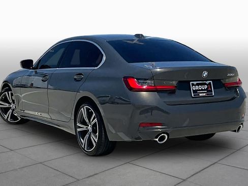 Used 2024 BMW 330i Sedan w/ Premium Package RWD image 11