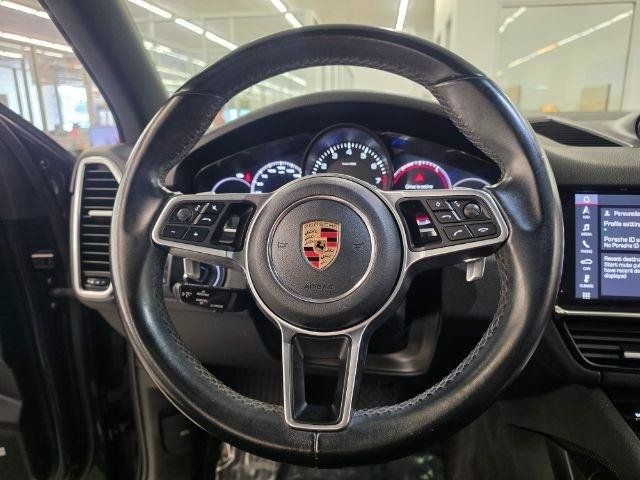 Used 2019 Porsche Cayenne AWD/4WD image 11