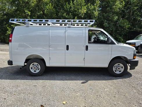 New 2025 GMC Savana 2500 Work Van w/ Driver Convenience Package image 6