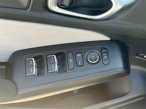 Used 2024 Honda Civic LX image 17